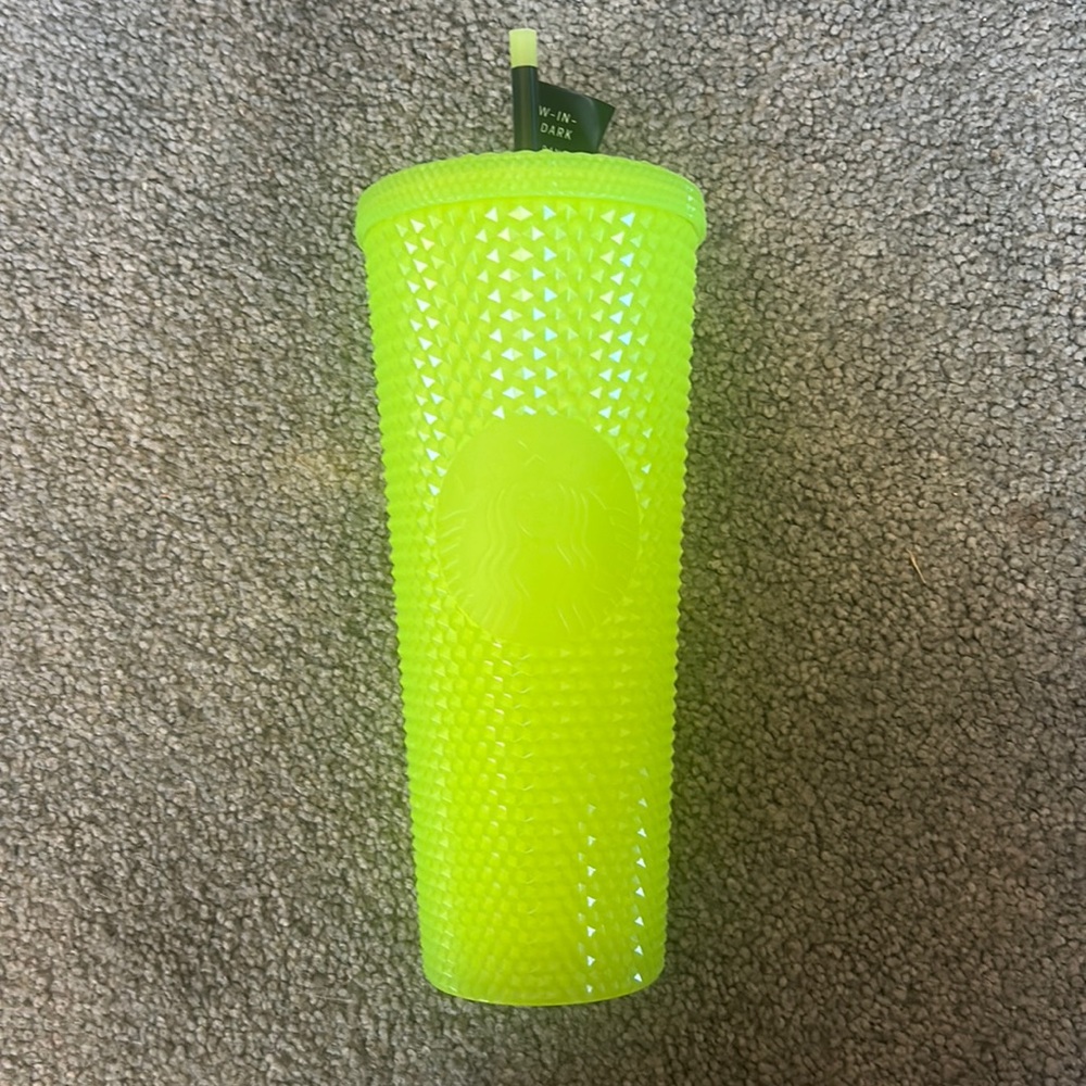 NWT Starbucks 24 oz Tumbler
